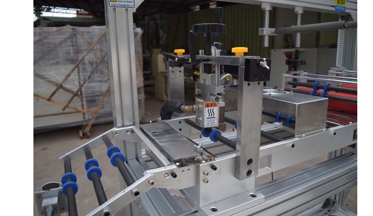 喷胶加热贴合机